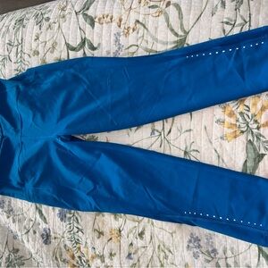 lululemon athletica Blue Leggings with rhinestones & pockets size 6